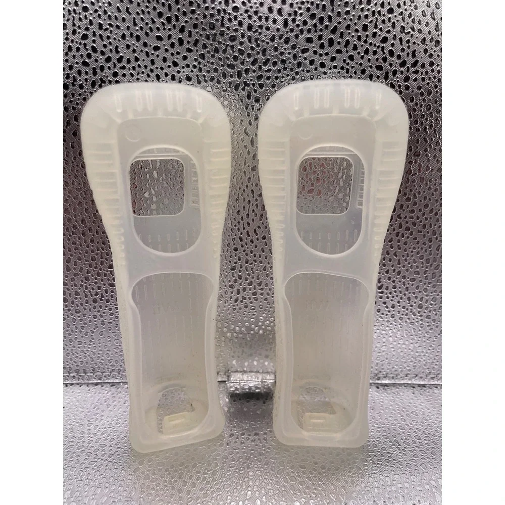 Nintendo Wii Remote Silicone Protective Cases Covers Skins‎ Set of 2 Clear